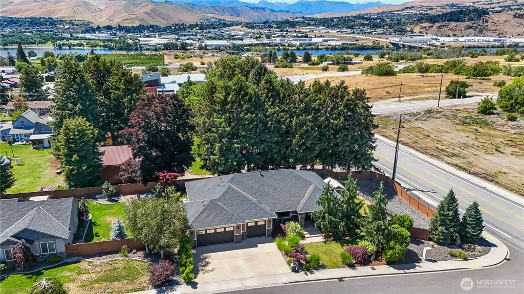 3484 Ashwood Drive East Wenatchee WA 98802