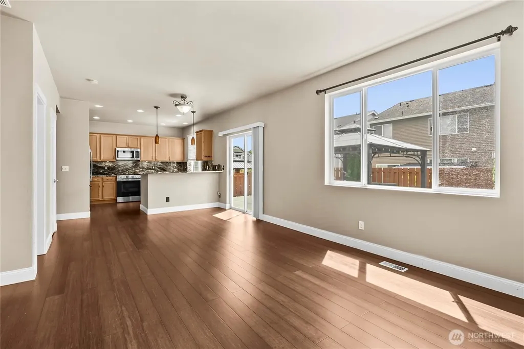 16216 23rd St E Lake Tapps WA 98391