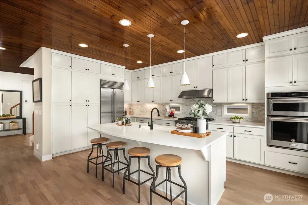 1444 242nd Avenue NE Sammamish WA 98074