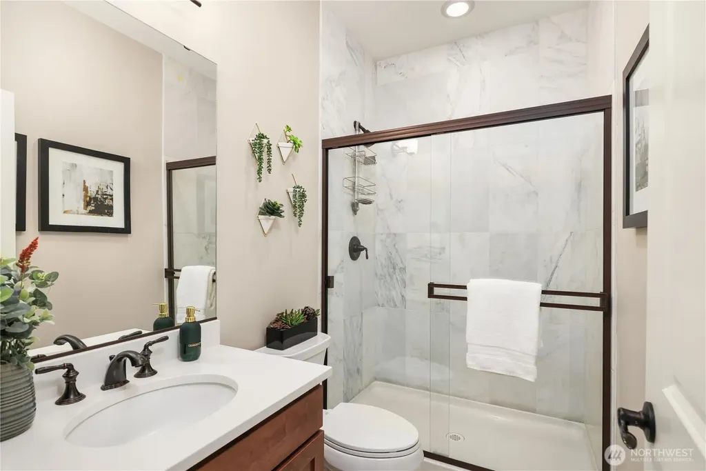 1444 242nd Avenue NE Sammamish WA 98074