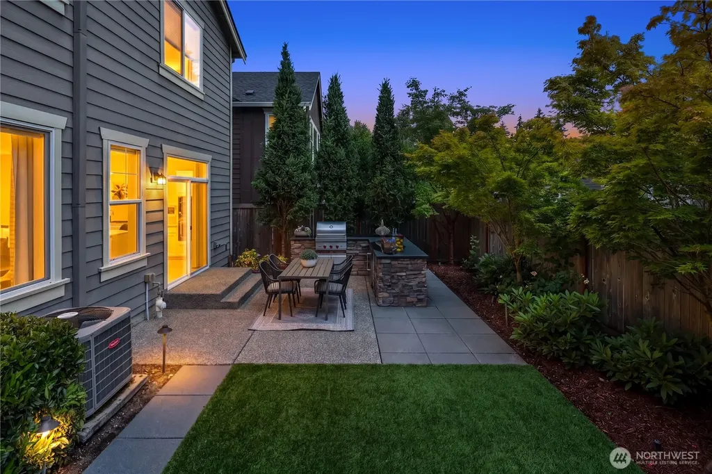 1444 242nd Avenue NE Sammamish WA 98074