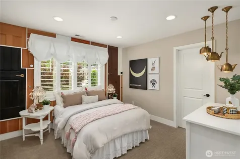 1444 242nd Avenue NE Sammamish WA 98074