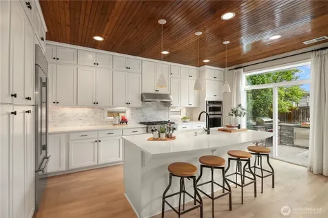 1444 242nd Avenue NE Sammamish WA 98074