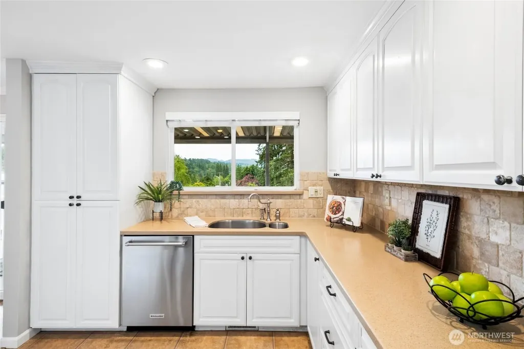 304 128th Avenue SE Bellevue WA 98005