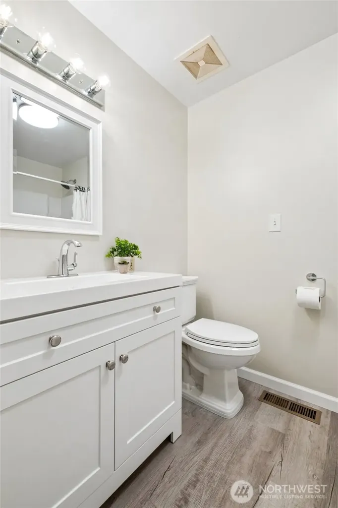304 128th Avenue SE Bellevue WA 98005