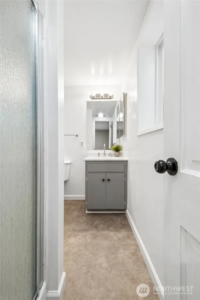 304 128th Avenue SE Bellevue WA 98005
