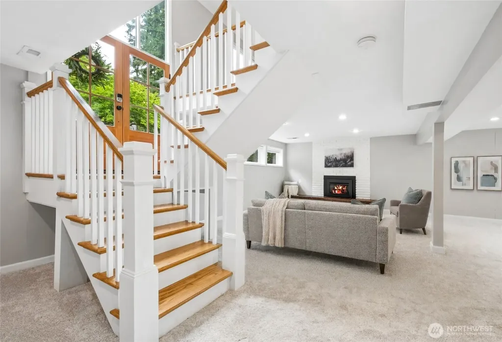 304 128th Avenue SE Bellevue WA 98005