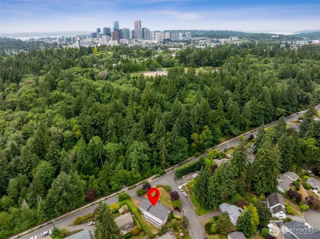304 128th Avenue SE Bellevue WA 98005