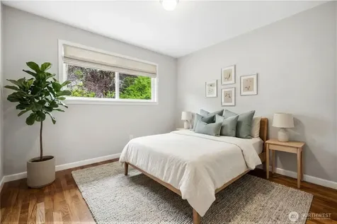 304 128th Avenue SE Bellevue WA 98005