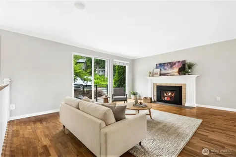 304 128th Avenue SE Bellevue WA 98005