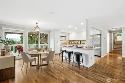 304 128th Avenue SE Bellevue WA 98005
