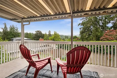 304 128th Avenue SE Bellevue WA 98005