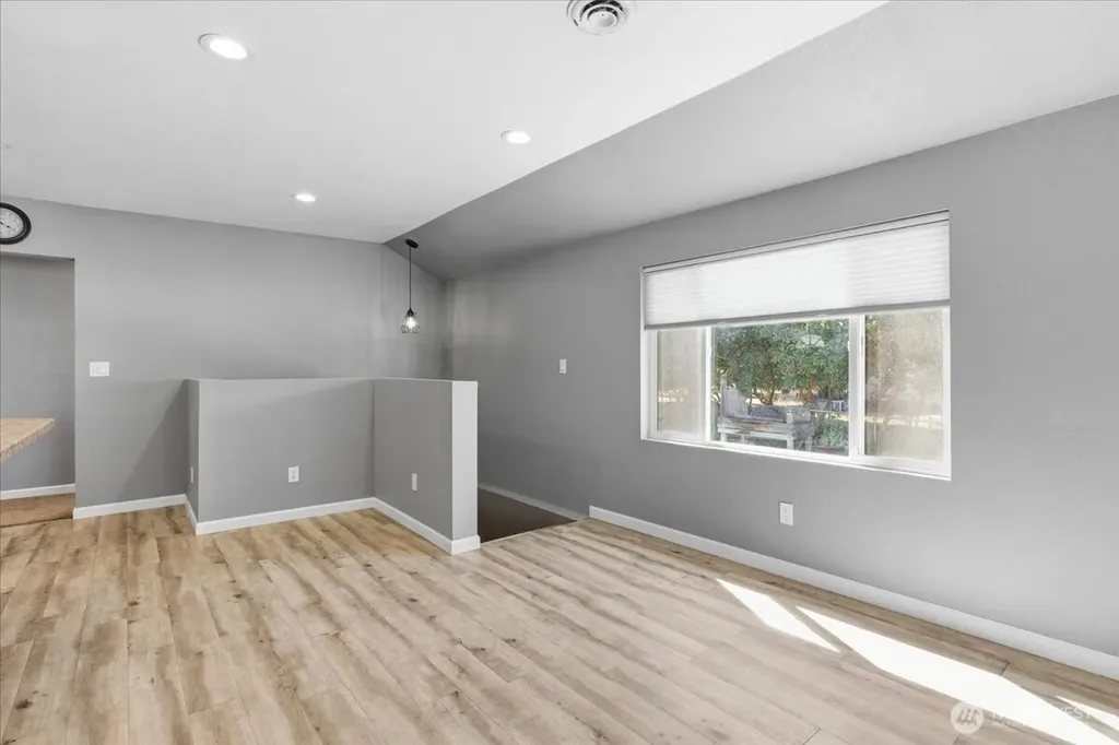 219 Washington Place Electric City WA 99123