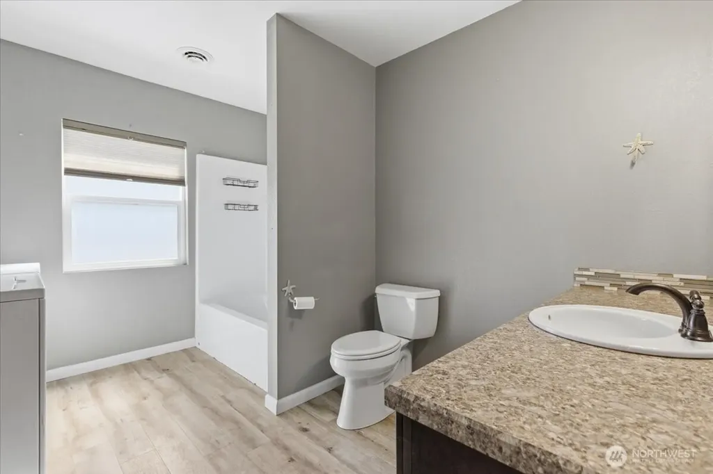 219 Washington Place Electric City WA 99123