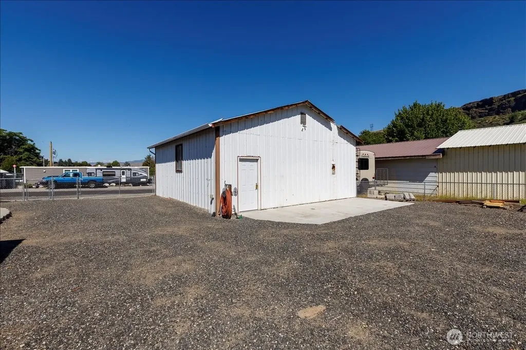 219 Washington Place Electric City WA 99123