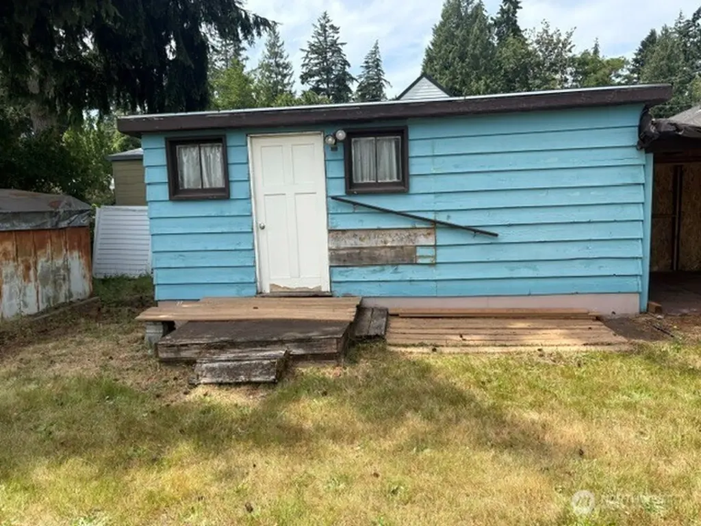 741 N 128th Street Seattle WA 98133