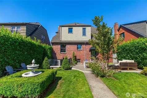 2916 28th Avenue W Seattle WA 98199