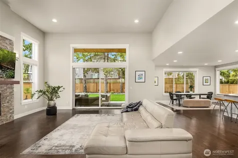 1435 242nd Place SE Bothell WA 98021