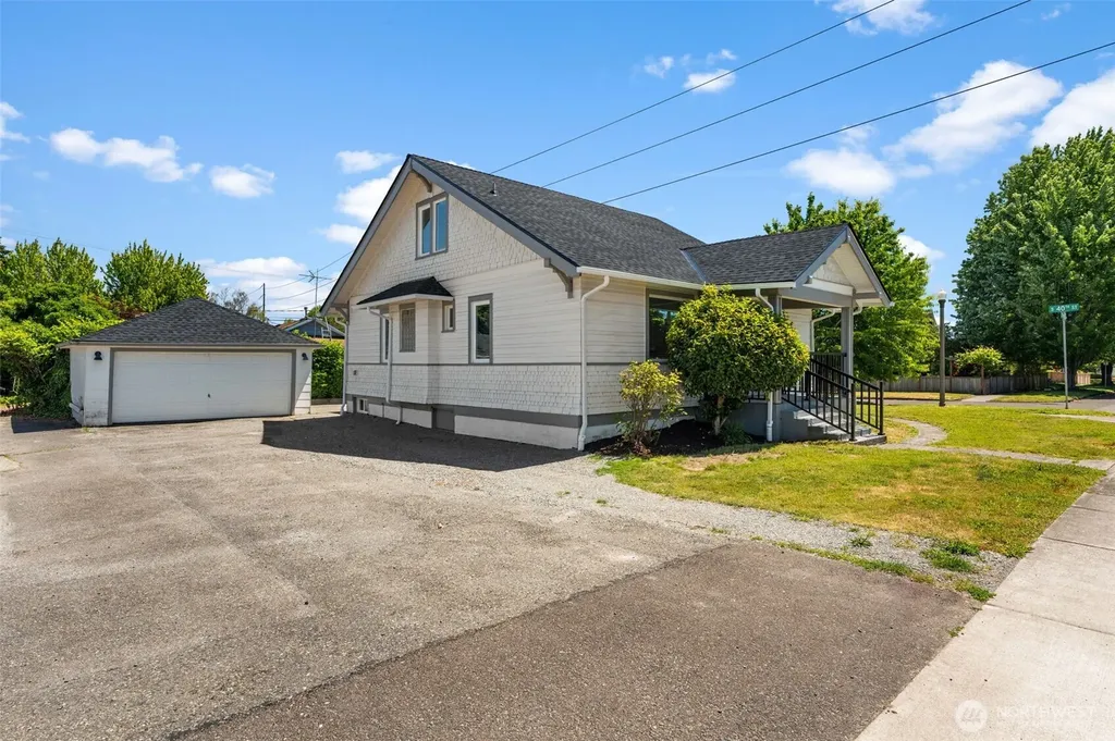 3857 S Park Avenue Tacoma WA 98418