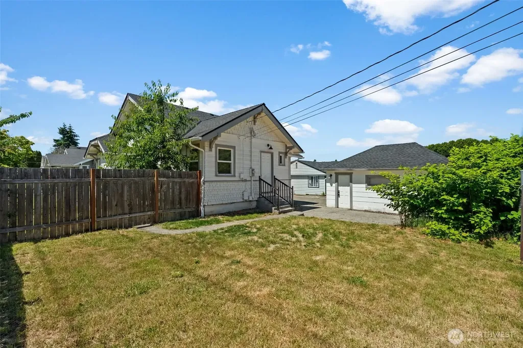 3857 S Park Avenue Tacoma WA 98418