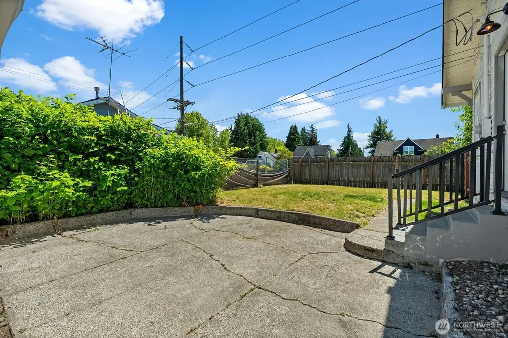 3857 S Park Avenue Tacoma WA 98418