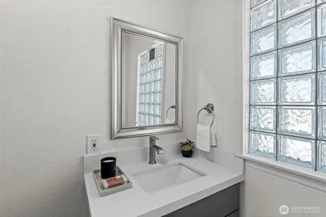 3857 S Park Avenue Tacoma WA 98418