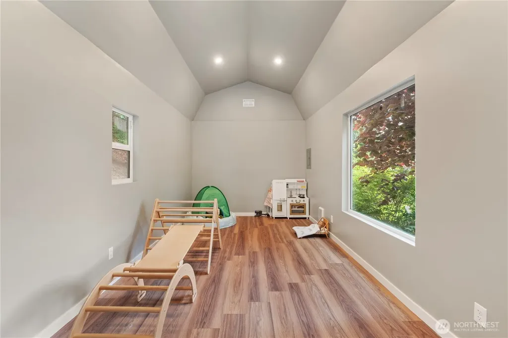4649 189th Place SE Issaquah WA 98027