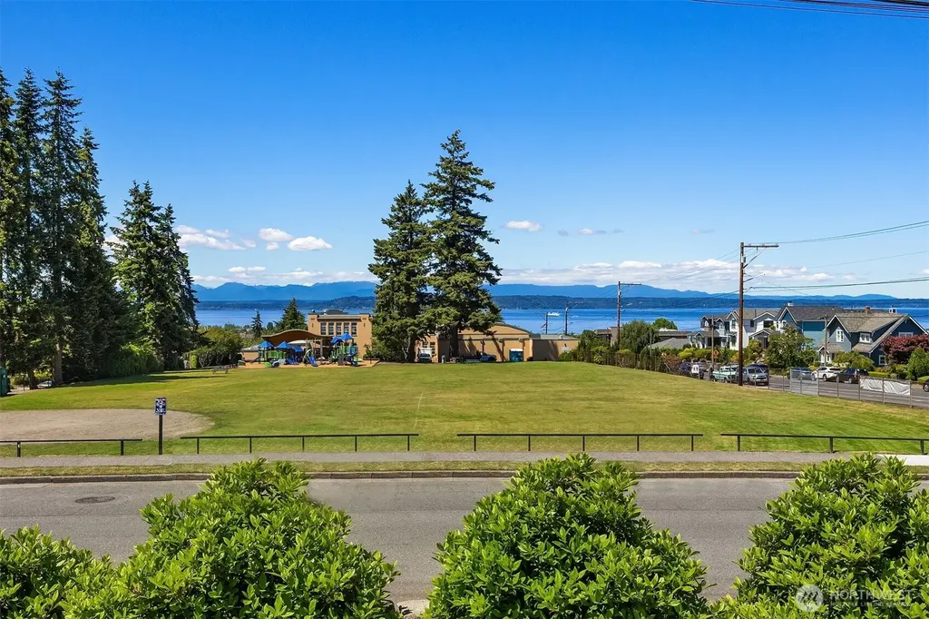 103 8th Avenue S Edmonds WA 98020