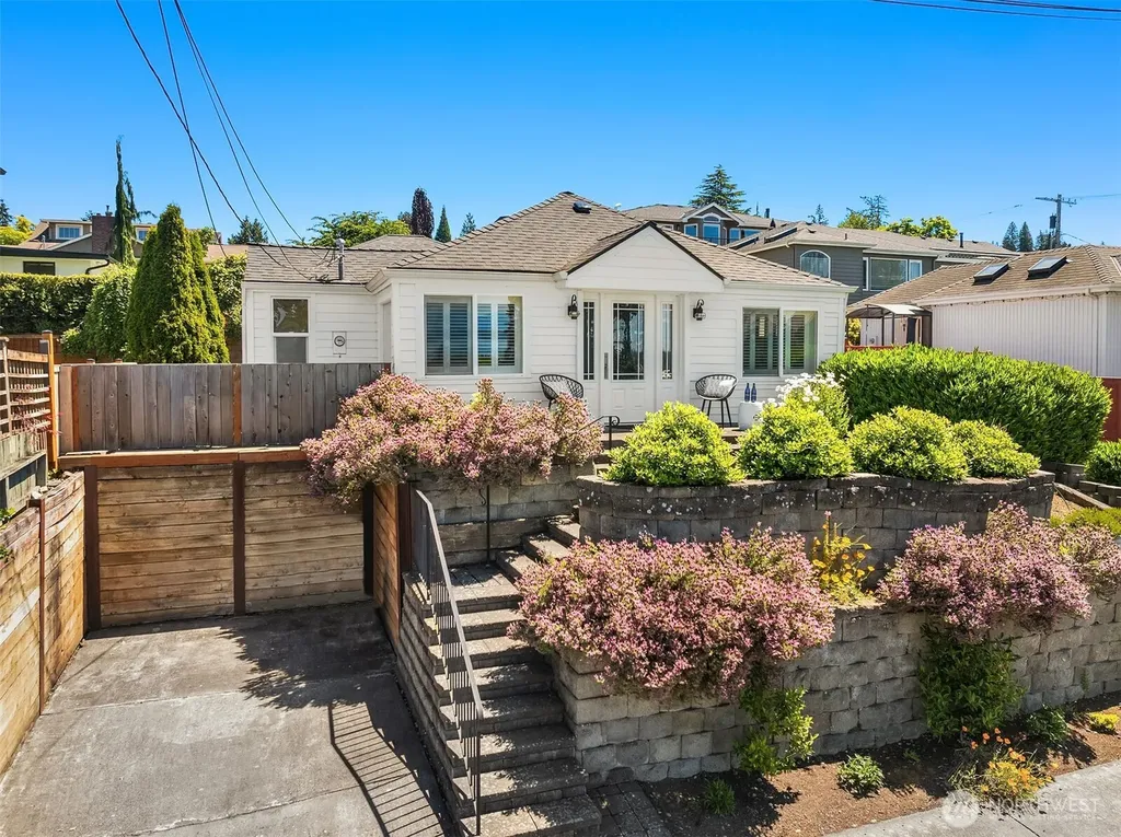 103 8th Avenue S Edmonds WA 98020