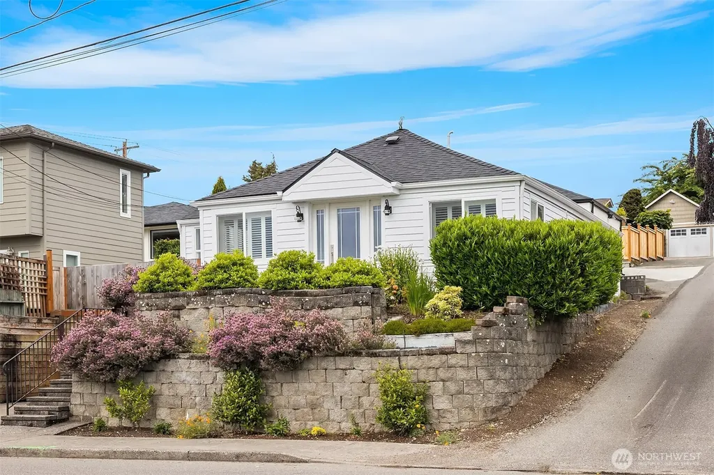 103 8th Avenue S Edmonds WA 98020
