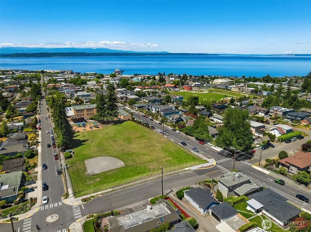 103 8th Avenue S Edmonds WA 98020
