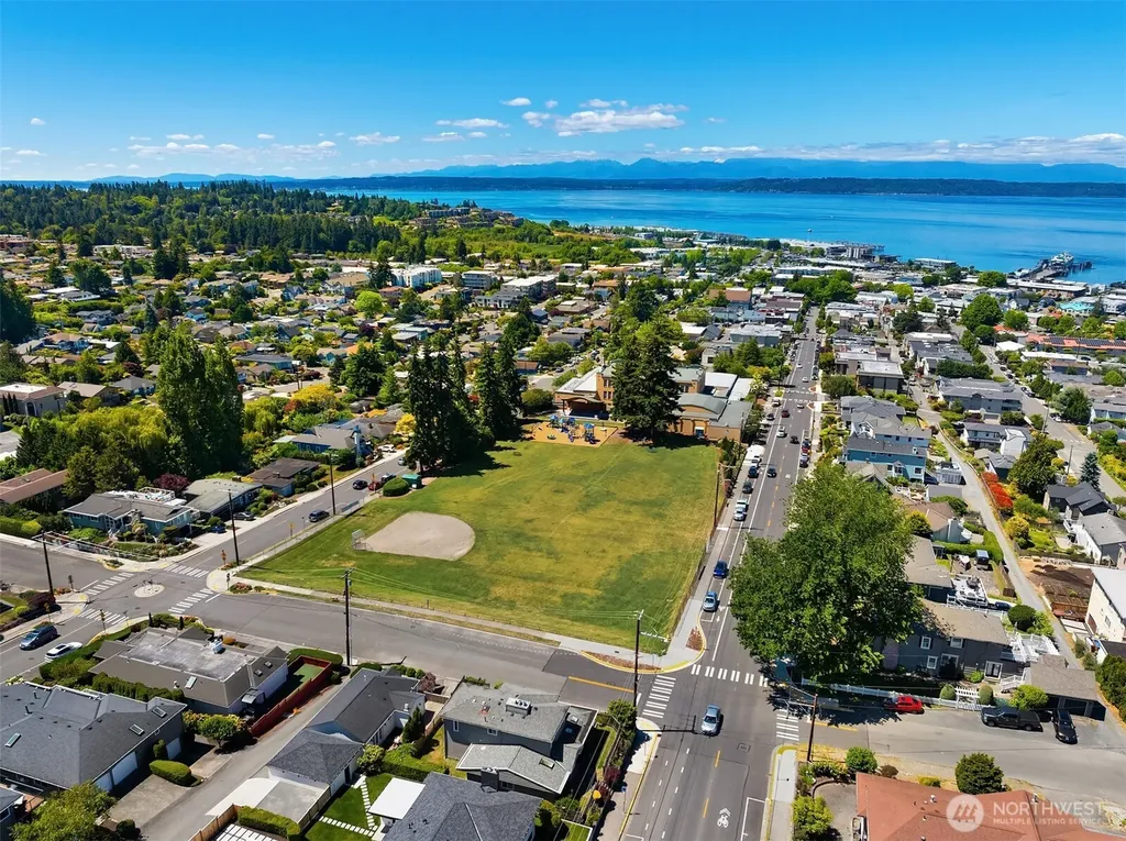 103 8th Avenue S Edmonds WA 98020