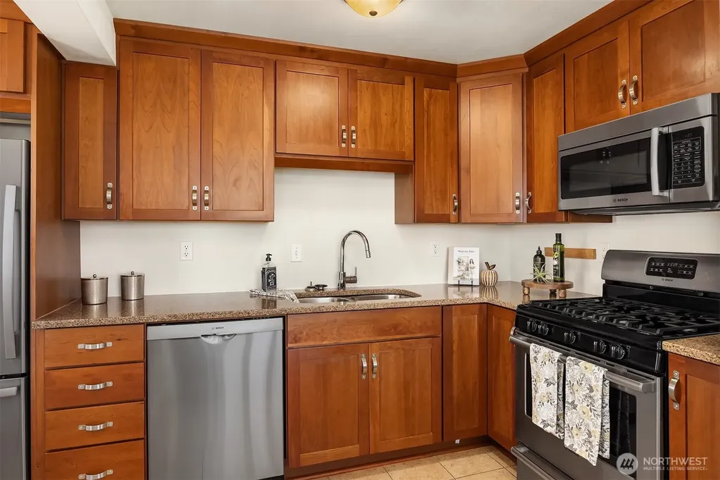 103 8th Avenue S Edmonds WA 98020