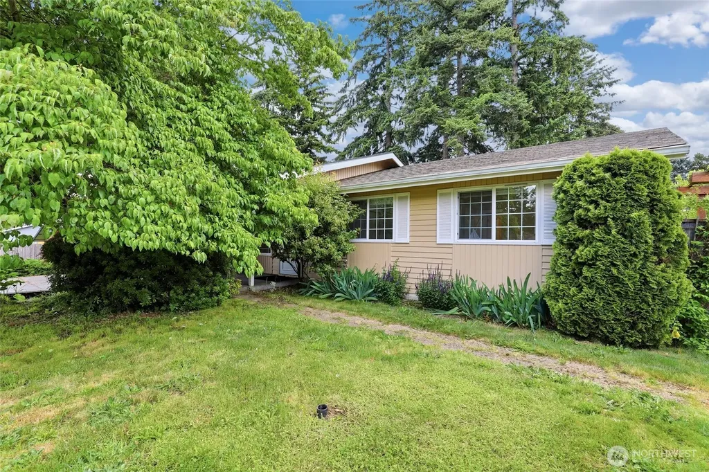 35626 13th Avenue SW Federal Way WA 98023
