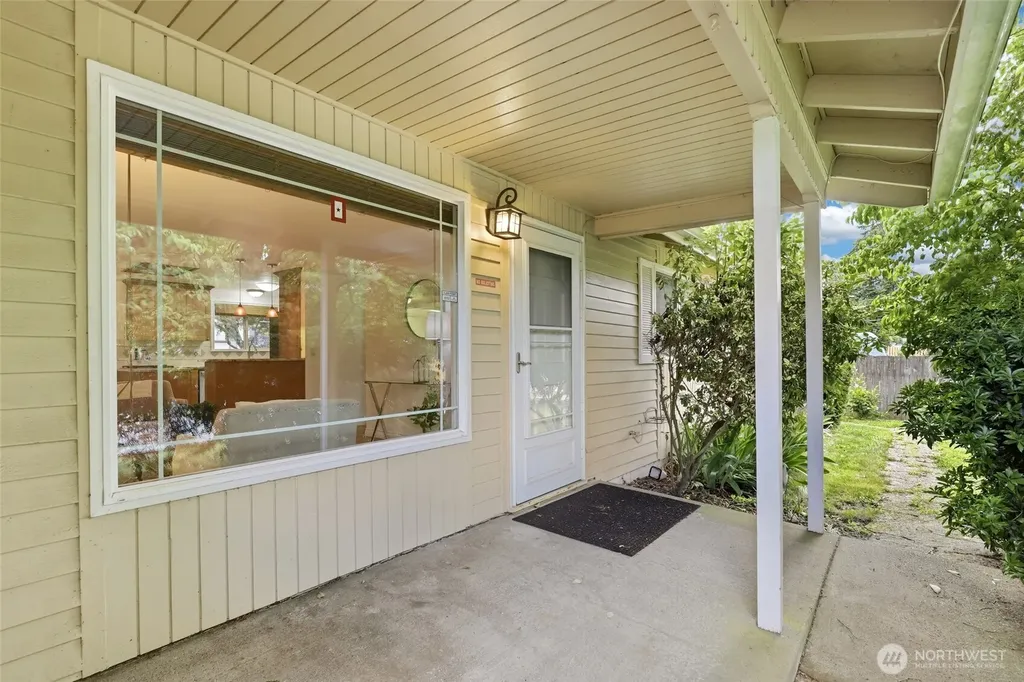 35626 13th Avenue SW Federal Way WA 98023