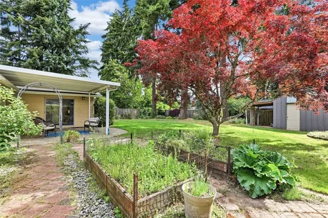 35626 13th Avenue SW Federal Way WA 98023