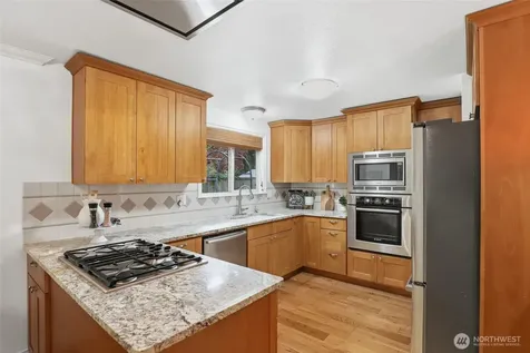 35626 13th Avenue SW Federal Way WA 98023