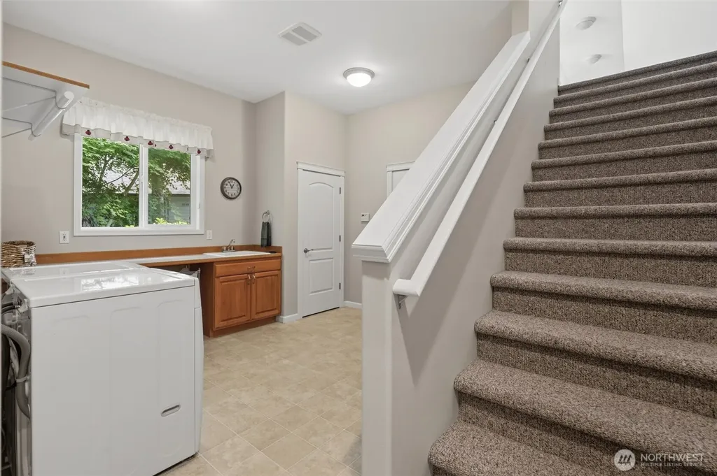 7445 Mccormick Woods Drive SW Port Orchard WA 98367