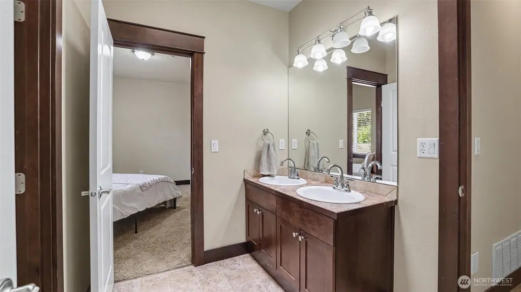 1357 Elma Place NE Renton WA 98059