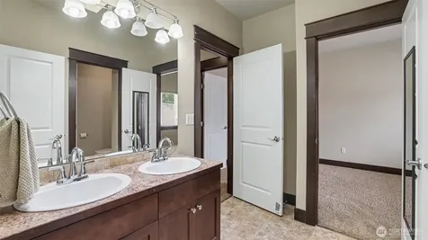 1357 Elma Place NE Renton WA 98059