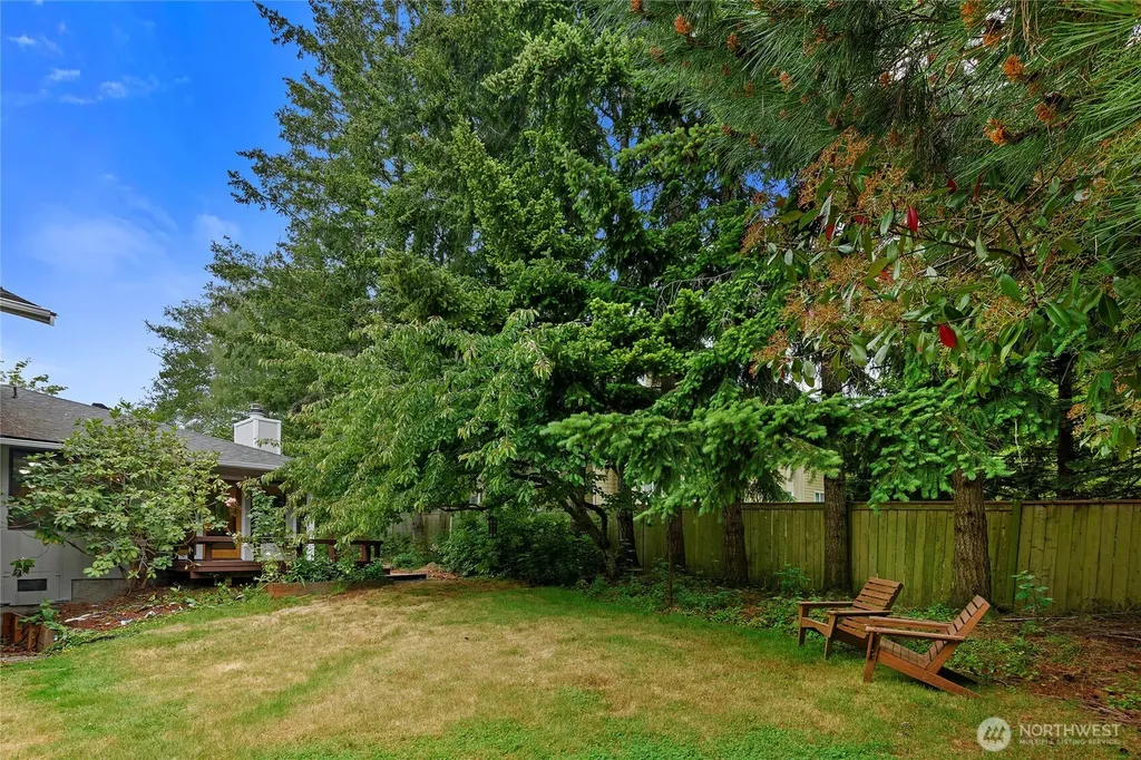 1090 Ihland Place NE Bainbridge Island WA 98110