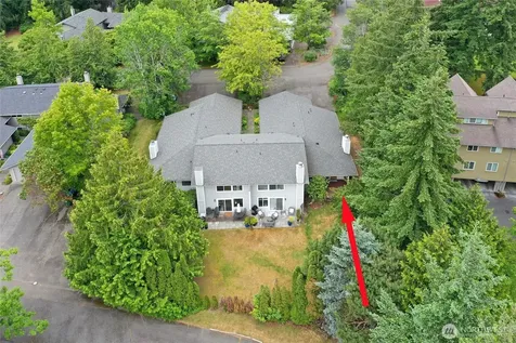 1090 Ihland Place NE Bainbridge Island WA 98110
