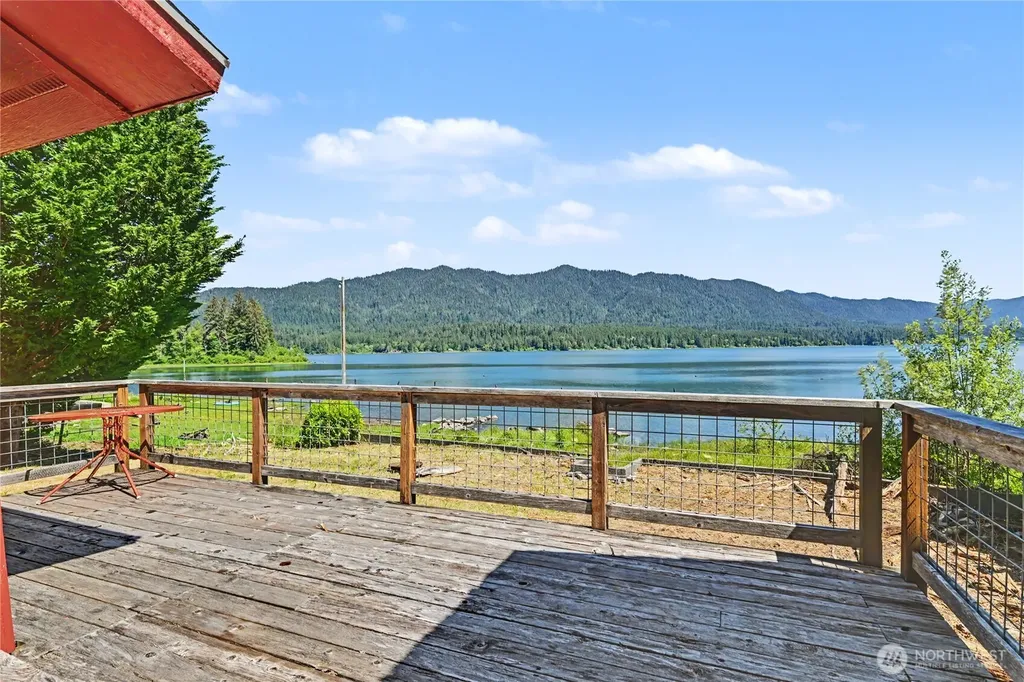60 Lake Drive N Amanda Park WA 98526