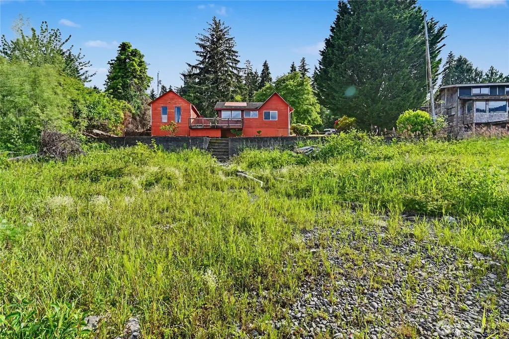 60 Lake Drive N Amanda Park WA 98526