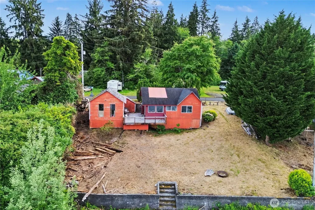 60 Lake Drive N Amanda Park WA 98526