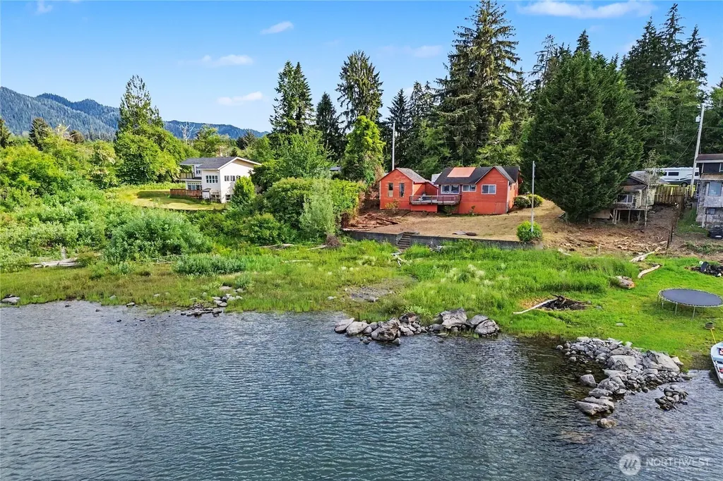 60 Lake Drive N Amanda Park WA 98526