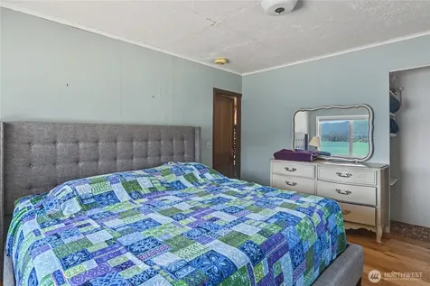 60 Lake Drive N Amanda Park WA 98526