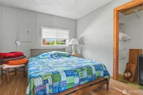 60 Lake Drive N Amanda Park WA 98526