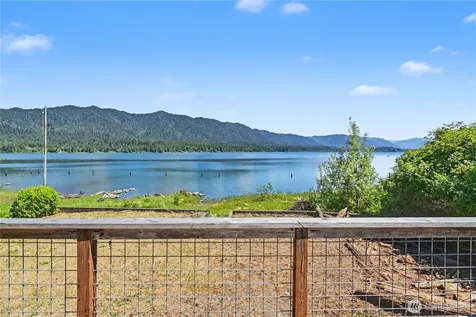 60 Lake Drive N Amanda Park WA 98526