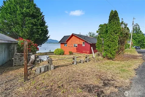 60 Lake Drive N Amanda Park WA 98526